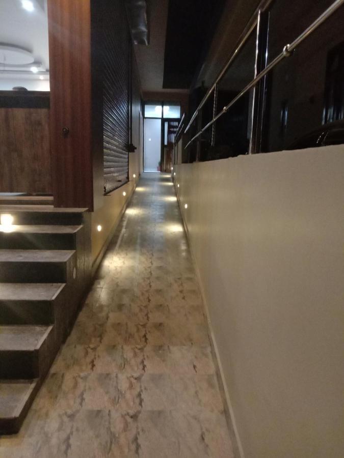 Woodland Lodge And Restaurant Guwahati Exterior photo